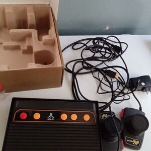 Atari Flashback 8 Gold Deluxe HD Game Console 120 Games Missing 2 Joysticks
